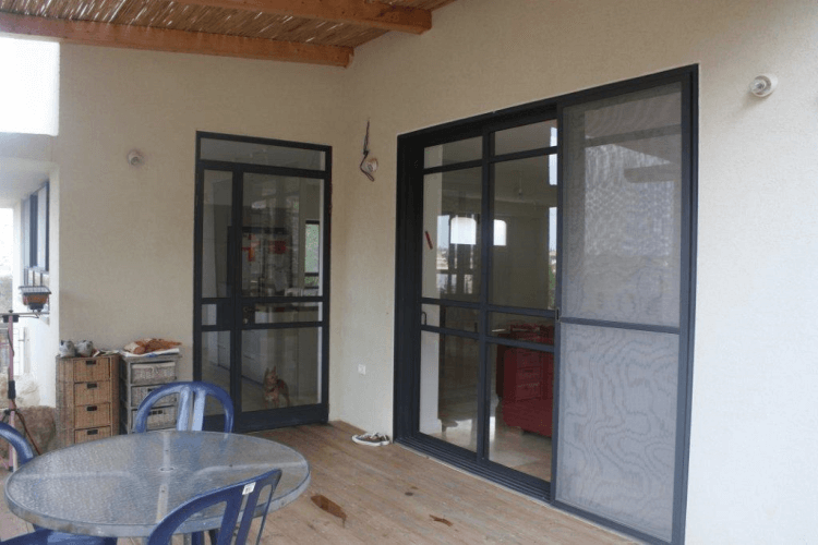 התקנת חלון הזזה